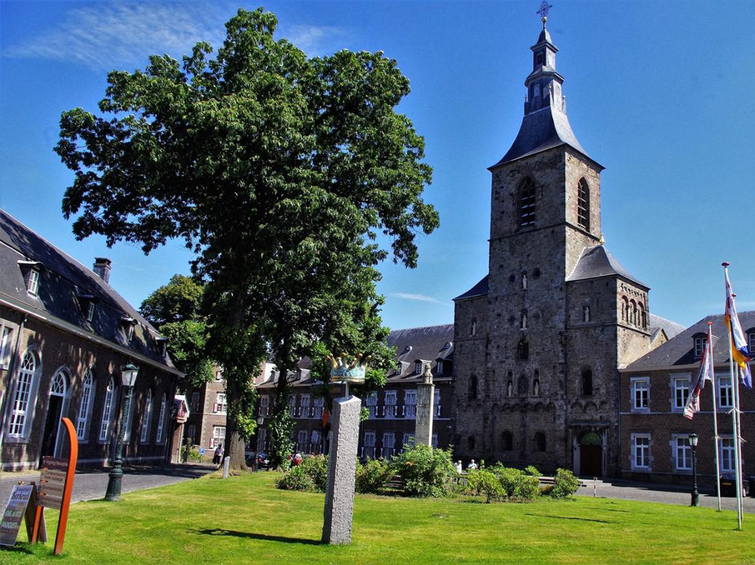 Hotel Abdij Rolduc Limburg Buitenaanzicht