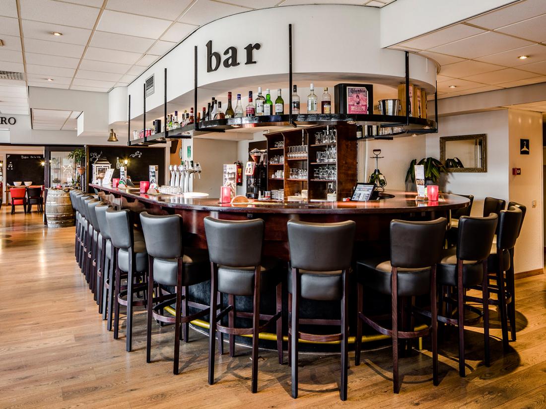 Hampshire Hotel   City Terneuzen Bar