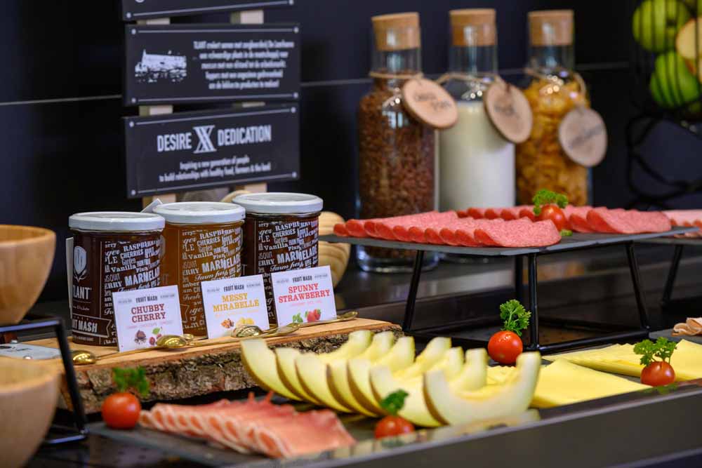 hotelarrangement campanile eindhoven ontbijt buffet
