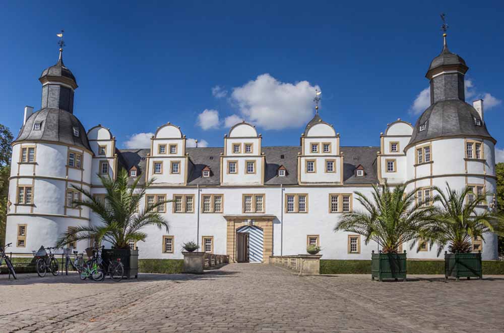 schloss neuhaus schloss neuhaus