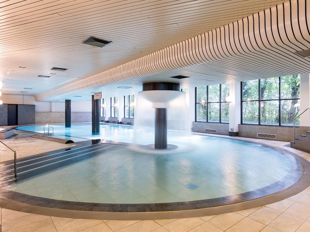 Weekendjeweg NH Hotels Zwembad