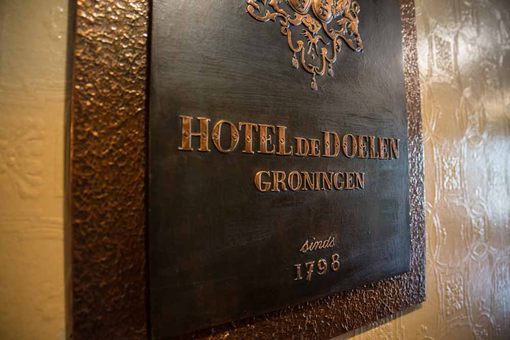 schilderij van hotel de doelen