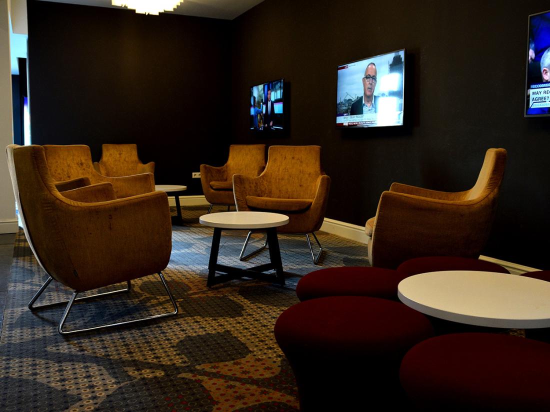 Golden Tulip West Ende Brabant Weekendjeweg Hotelaanbieding Lounge