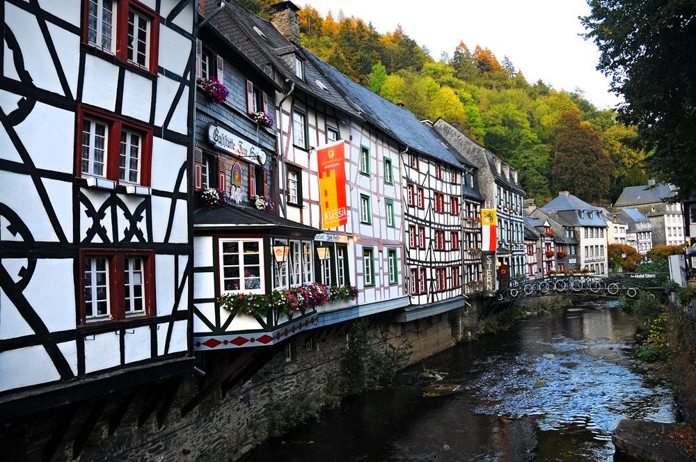 eifel korte trip hotel am park stadtkyll rijnland palts