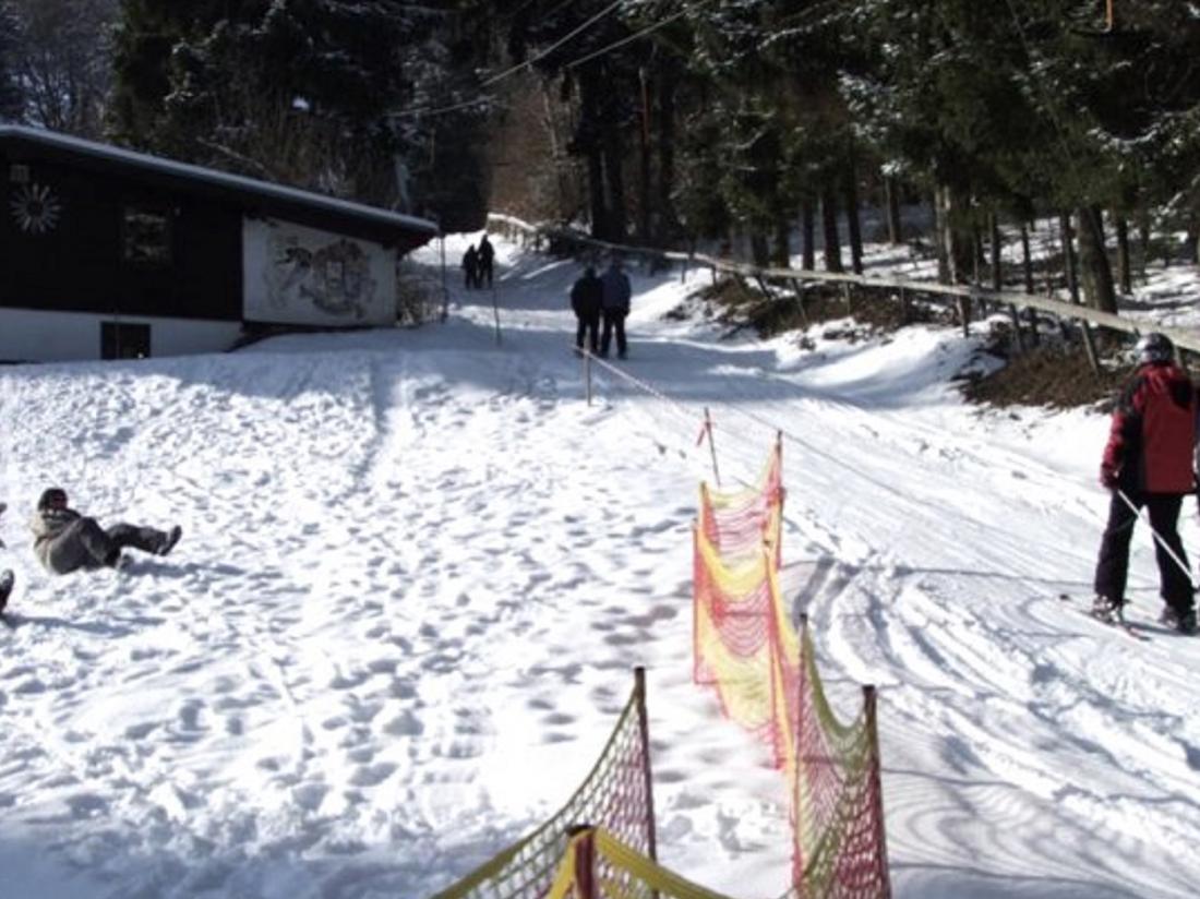 hotelaanbiedinh park stadkyll sneeuw wandelen mensen