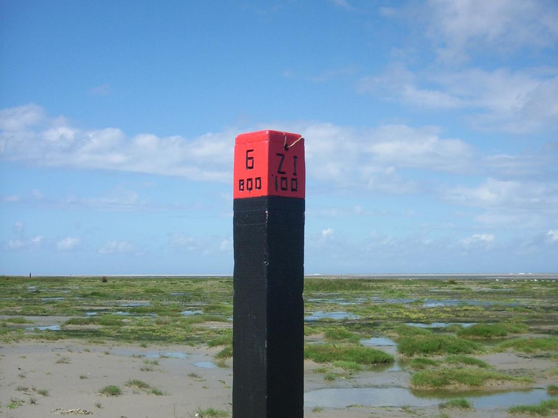 strandpaal strand kust hotelaanbieding ameland