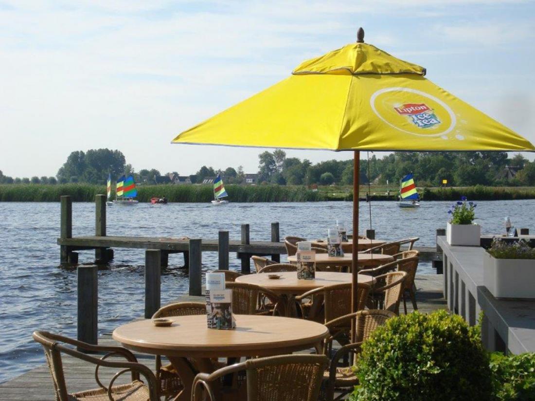 Hotel Restaurant Ie Sicht Friesland aan het Water Terras