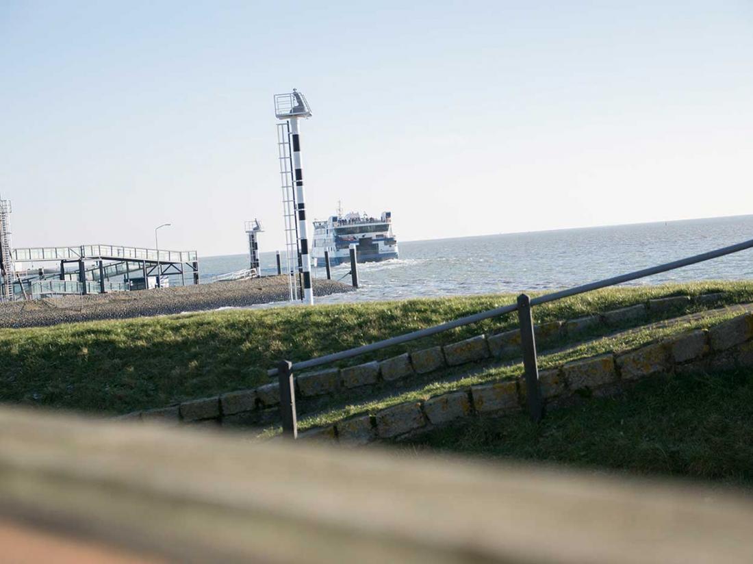 hotelarrangementen vlieland boot balkon loodshotel