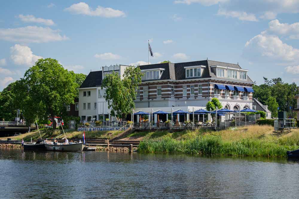 hotel de zon buiten aanzicht