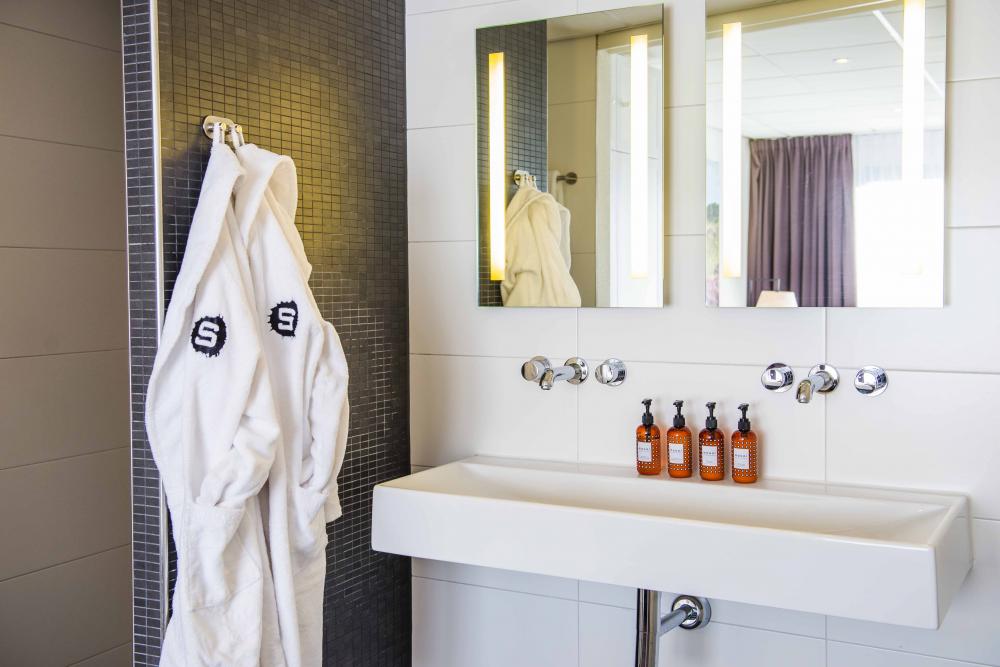 Hotel de Smulpot badkamer luxe Texel hotelarrangement
