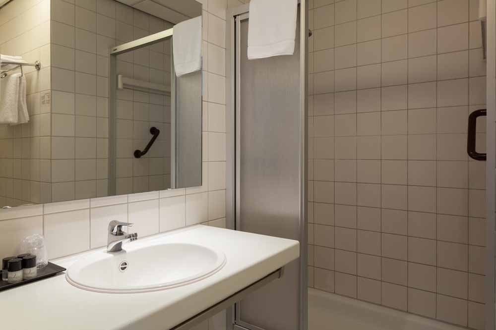 Overnachten Best Western Baars badkamer hotelarrangement