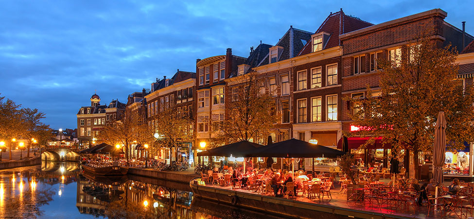 fietsen van hotel naar hotel leiden