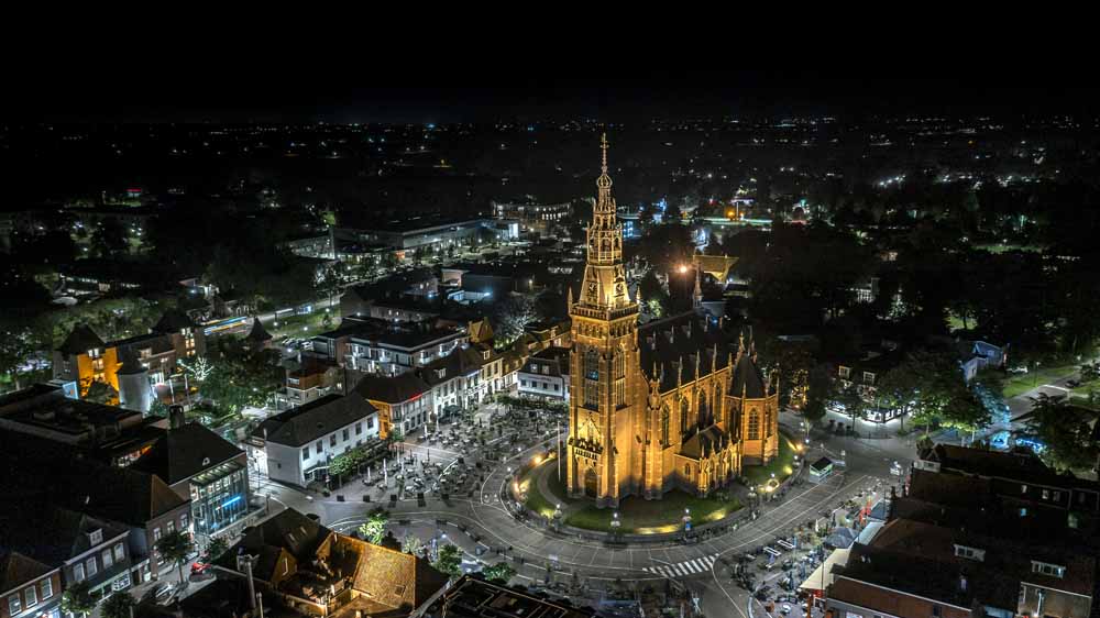 hotel marktstad schagen last minute kerk bij nacht