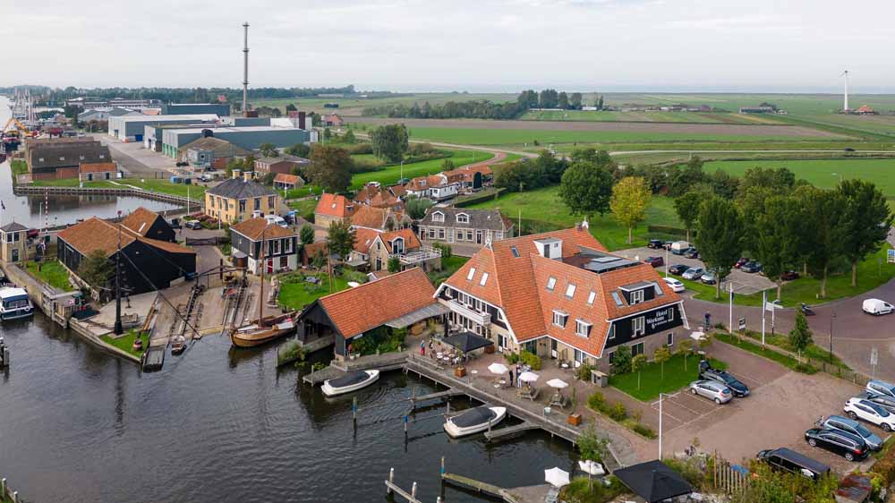 hotel workum friesland bovenaanzicht