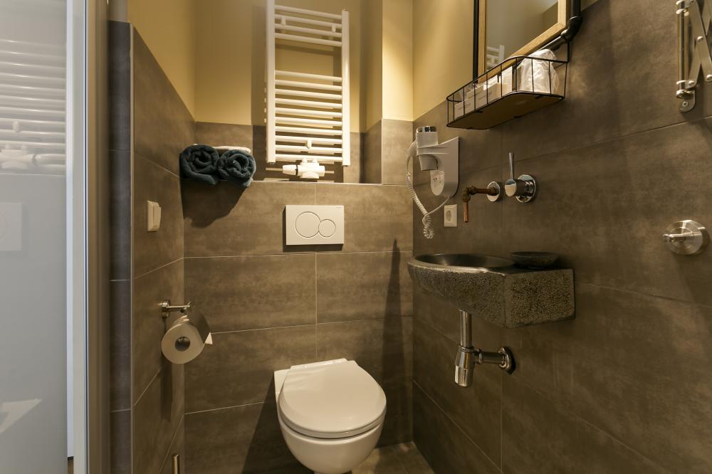 hotel heere raamsdonksveer brabant kamer 804 2 persoonskamer badkamer voordelig