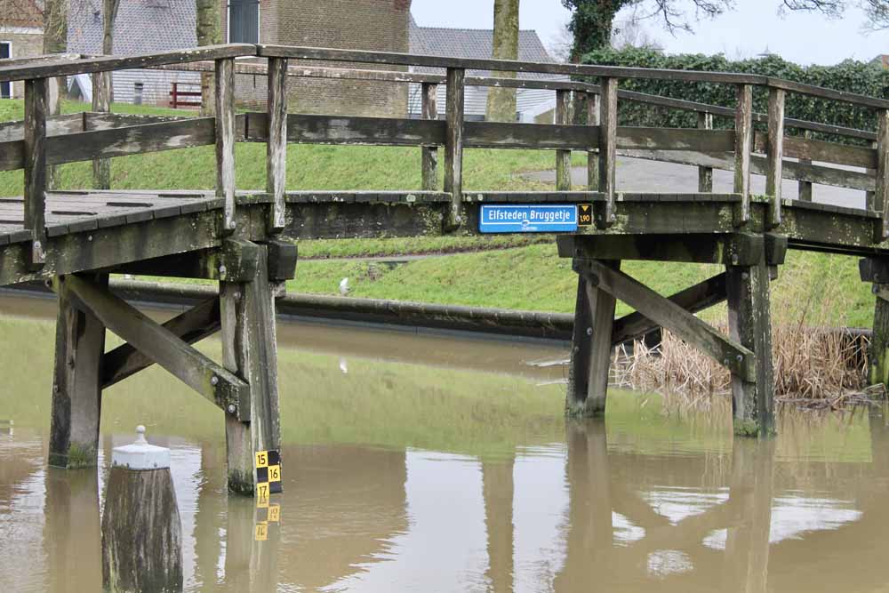 HetElfstedenbruggetjeinFraneker