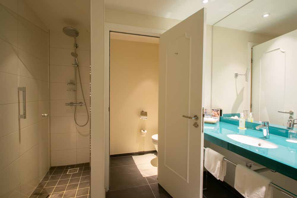 weekendweg parkhotel de weimsel superior kamer badkamer