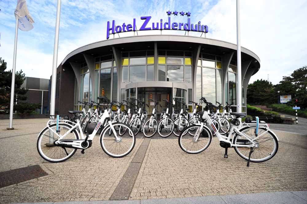 ingang hotel zuiderduin