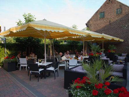 Weekendjeweg Hotel Restaurant De Maasparel Arcen Terras