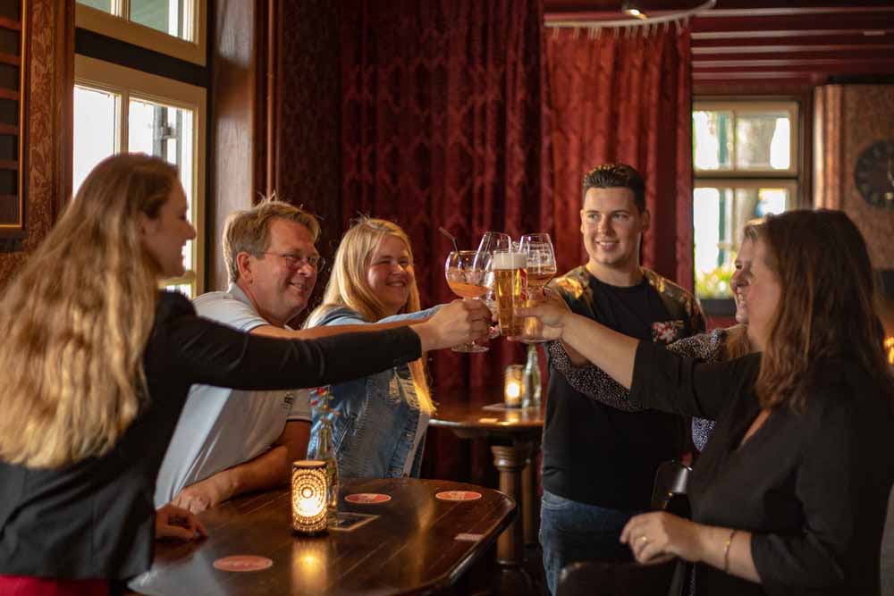 Noord Brabant hotelaanbieding bar hotel het witte paard