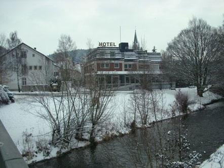Hotel Stadt Marsberg Noordrijn Westfalen Duitsland aanzicht winter