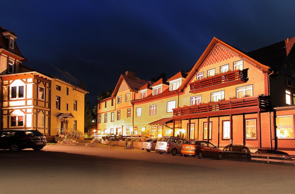 hotel waldhotel by night