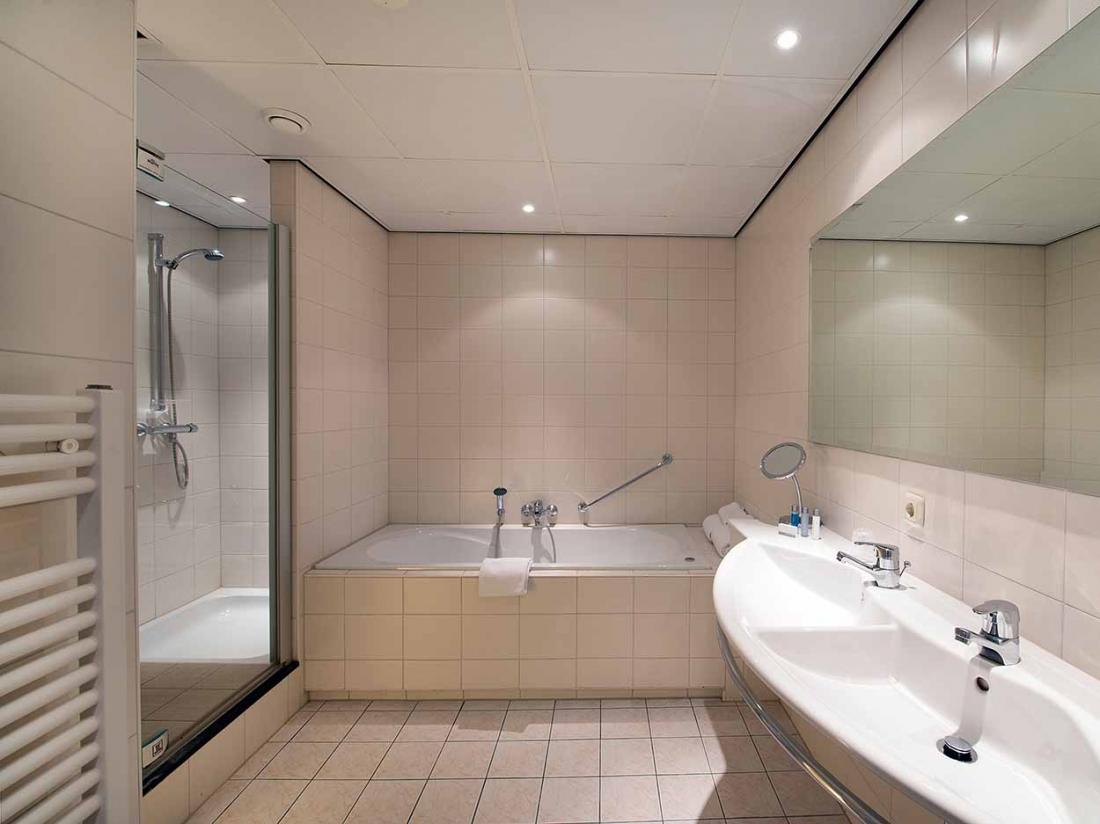 Boshotel Vlodrop Limburg Hotel Interieur Suite Badkamer