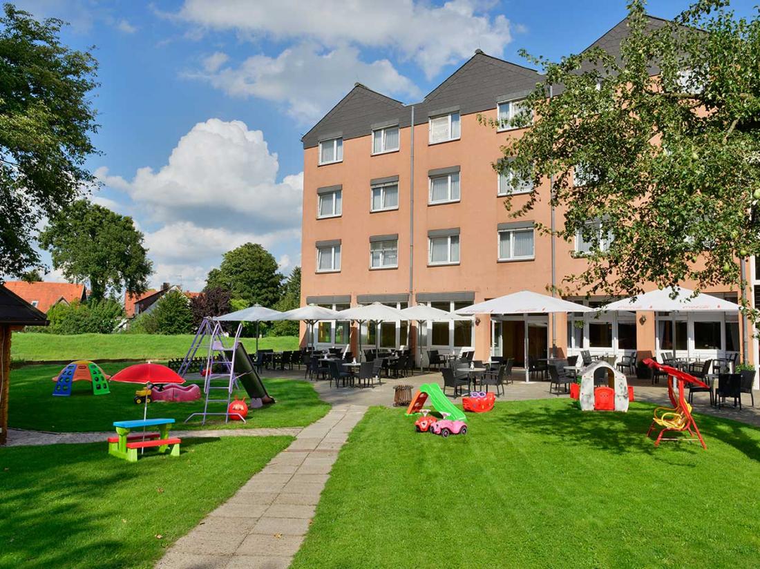 hotelaanbieding Michel  Friends Hotel Lneburger Heide kinderen speeltuin