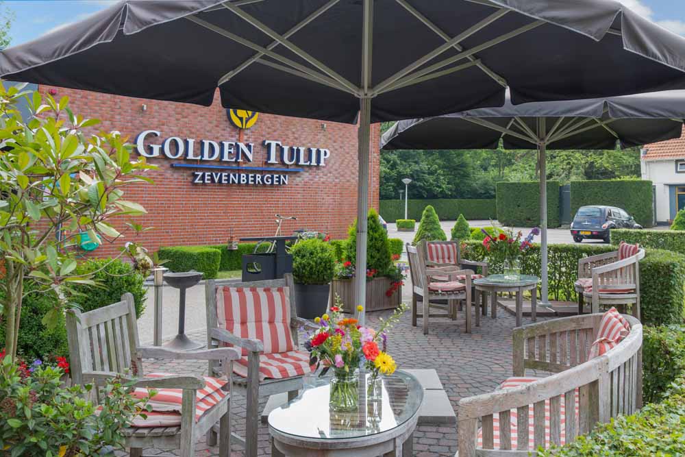 Golden Tulip Hotel Zevenbergen terras ontbijt diner