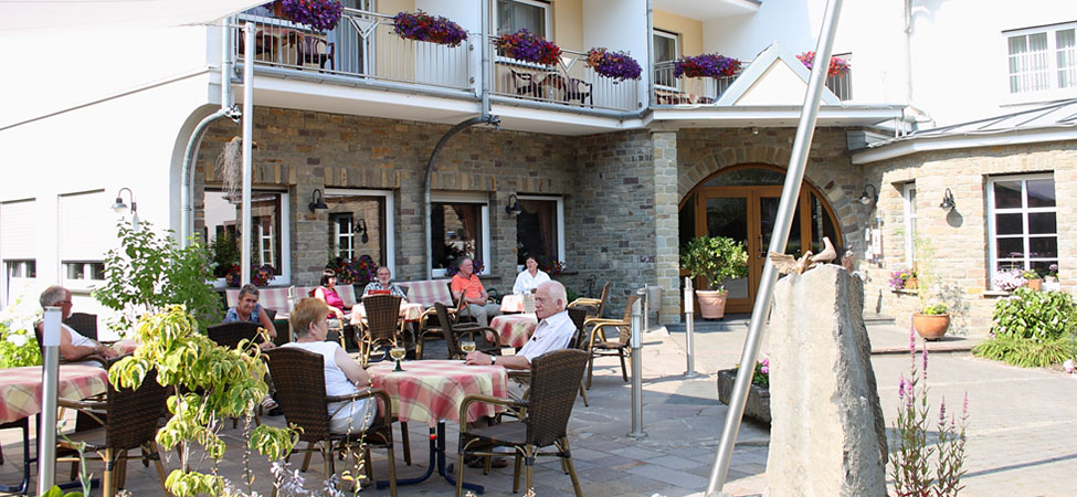 landhaus schend eifel hotel terras