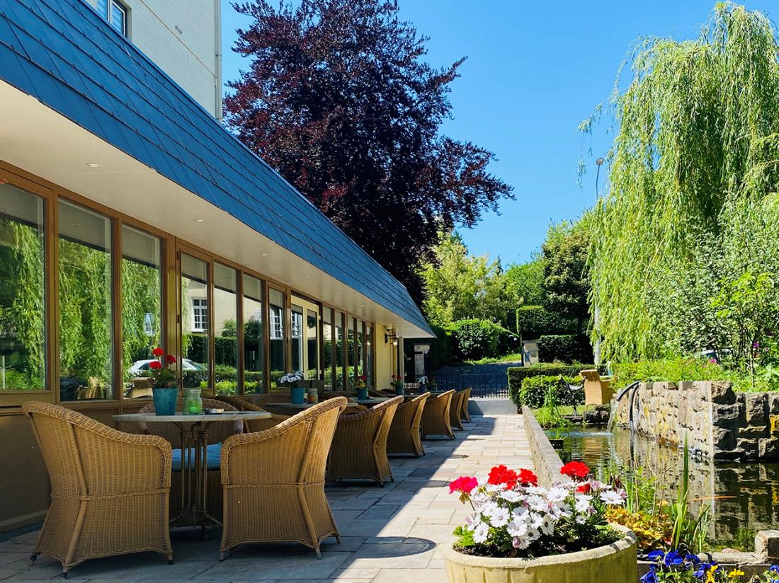 Hotel Schaepkens van Sint Fijt Valkenburg Limburg Terras Buiten