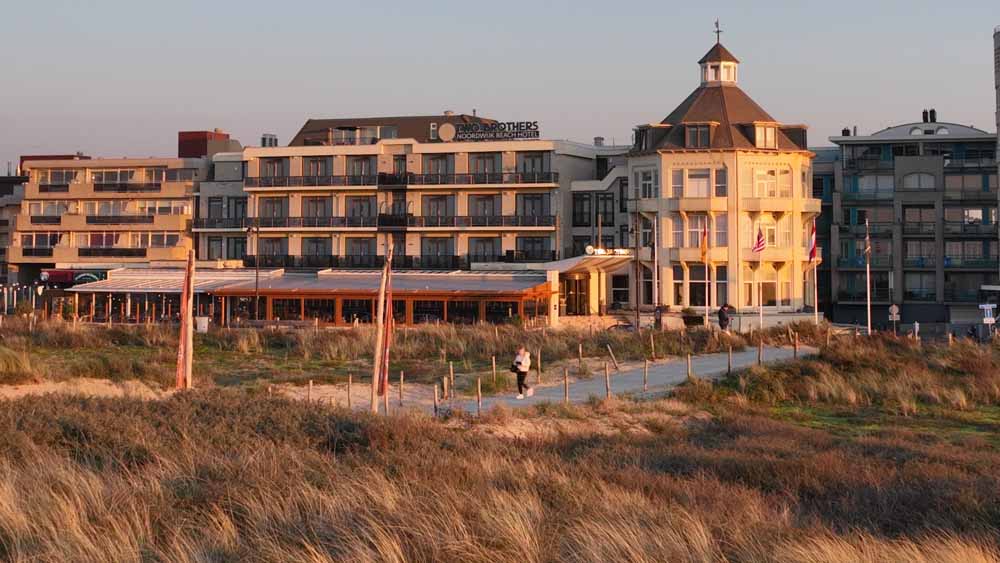 Two Brothers Noordwijk Beach Hotel In