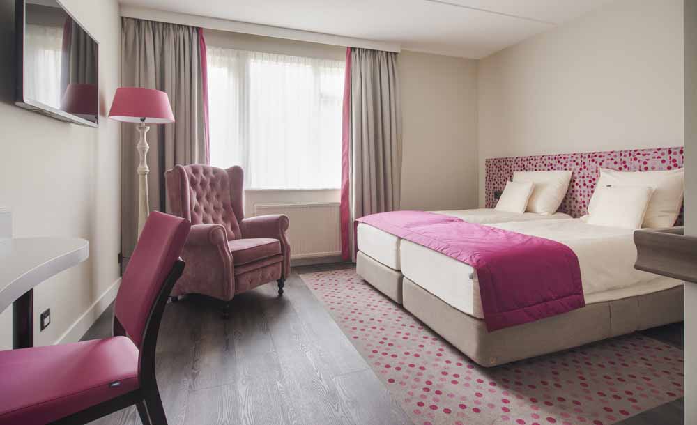 hotel de hoeve van nunspeet aanbieding superior deluxe roze kamer