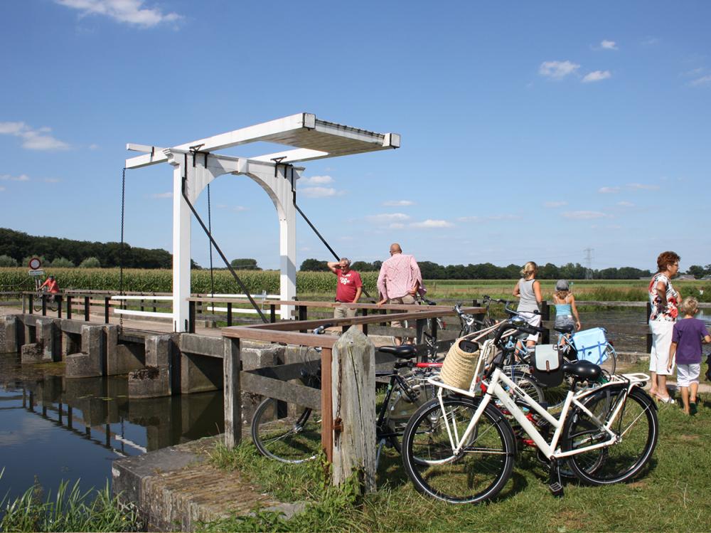 brug fietsers fietsvakantie achterhoek