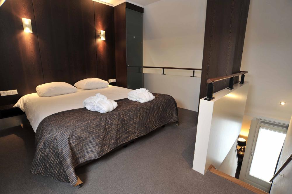 hotel west ende helmond hotelaanbieding junior suite met vide bed