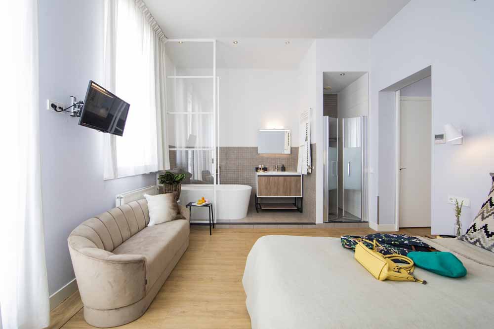 stadsvilla mozaic den haag actie suites 002 badslaapkamer